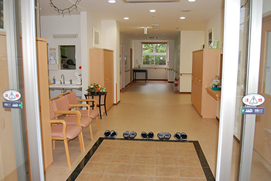 株式会社トミオケア 介護付有料老人ホーム トミオ 桶川べにばなテラス 応援プロジェクト実施中 正社員 介護職 ケアスタッフ 有料老人ホーム の介護 福祉の求人情報 介護ジャストジョブ